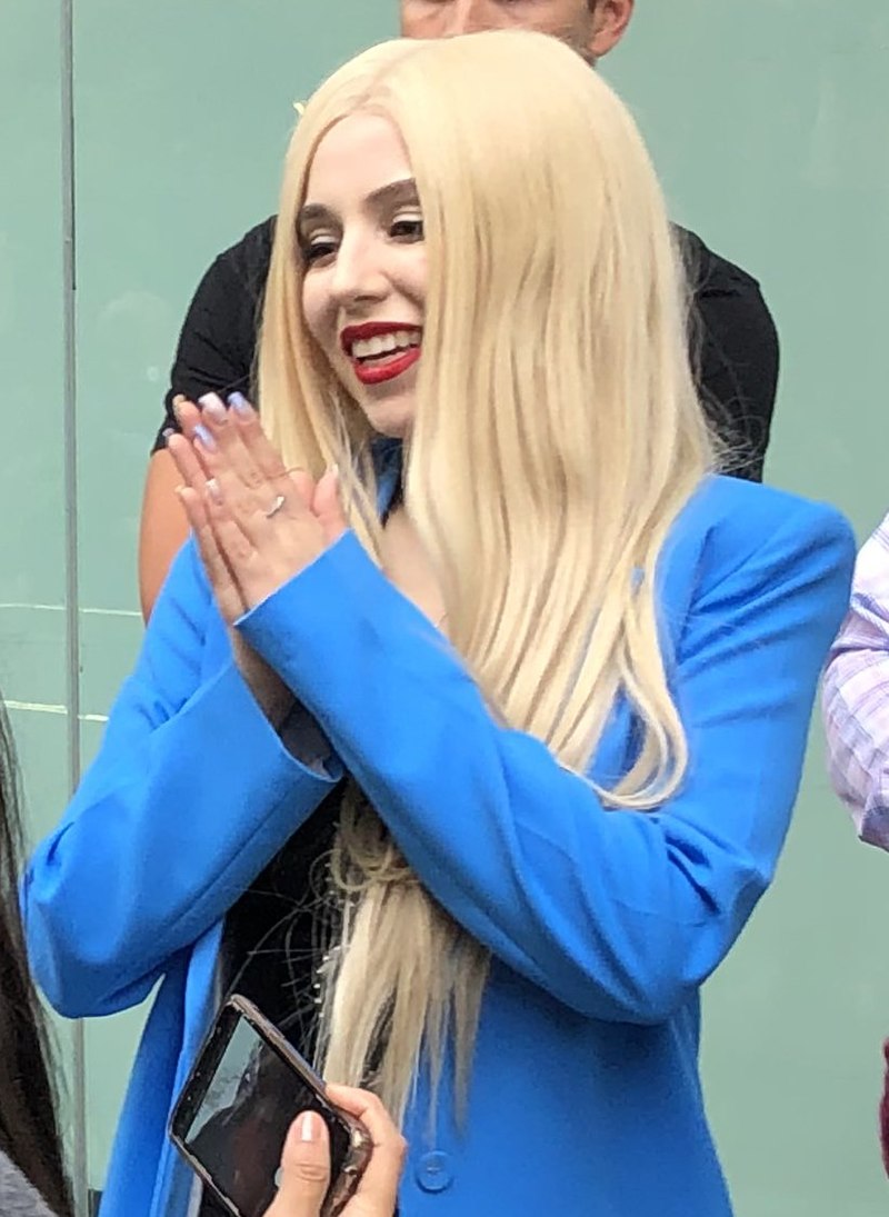 Ava Max - klik hier Ava Max - klik hier